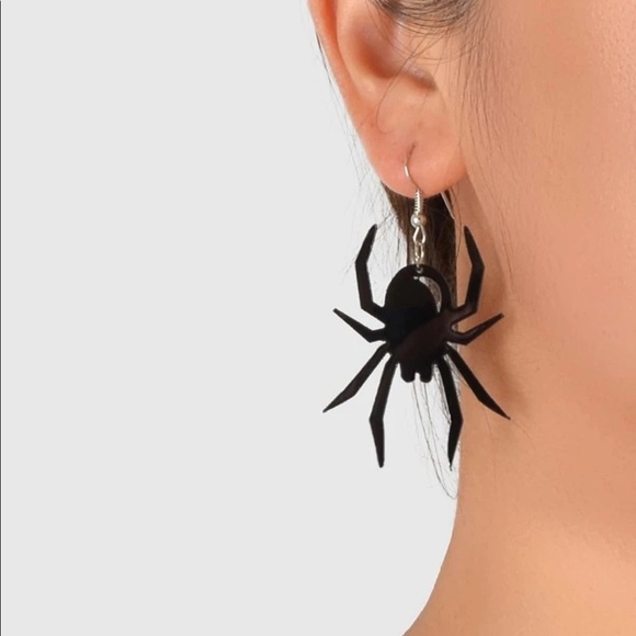 Spider Dangle Halloween Creepy Party Earrings NWT - Picture 2 of 2
